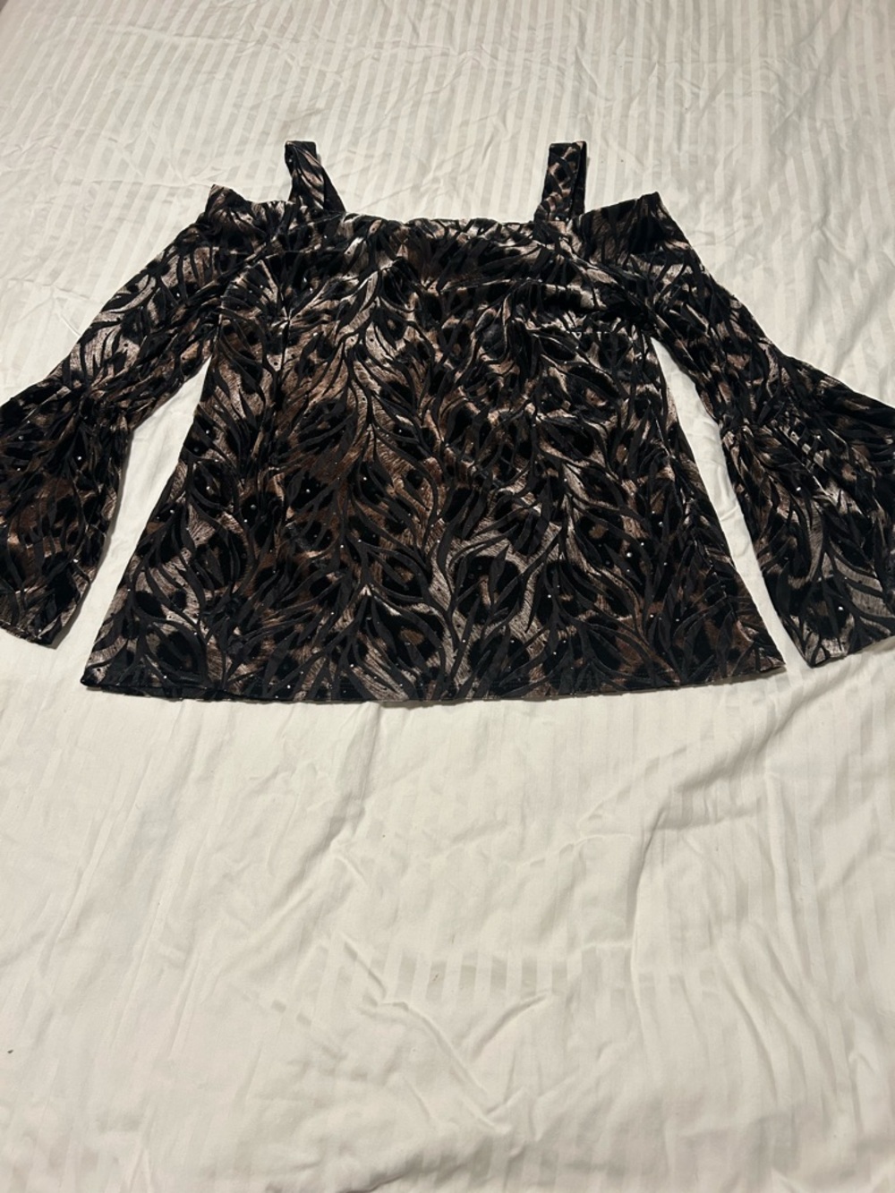 Frank Lyman Design Black and Gold Velvet Off-Shoulder Sparkle Top